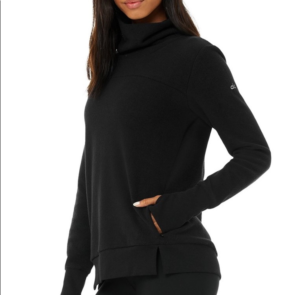 NWT Alo Warmth Coverup Sweatshirt